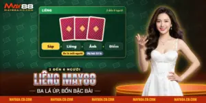 Ba lá bài úp trên bàn Liêng May88 với sáp, liêng, ảnh và điểm